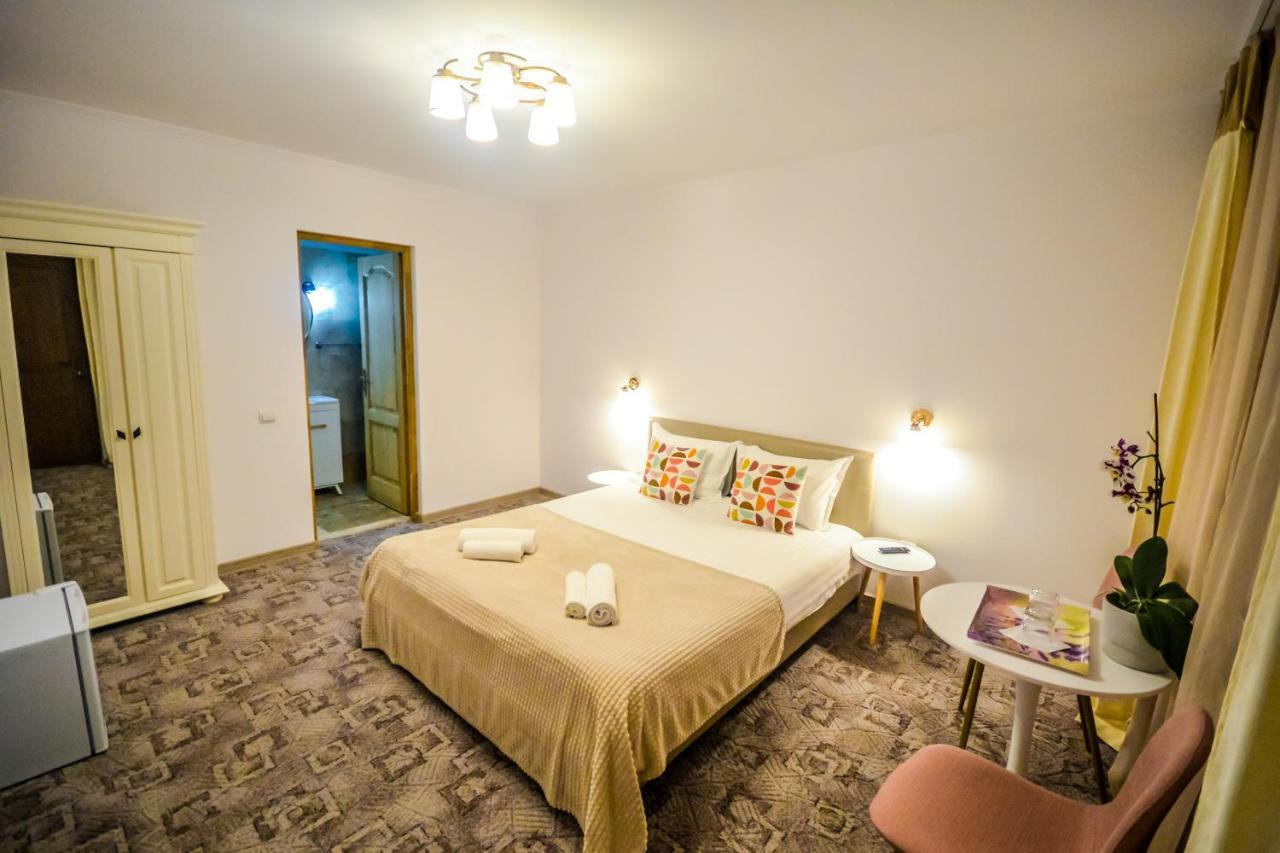 Отель Boutique House Дева Экстерьер фото