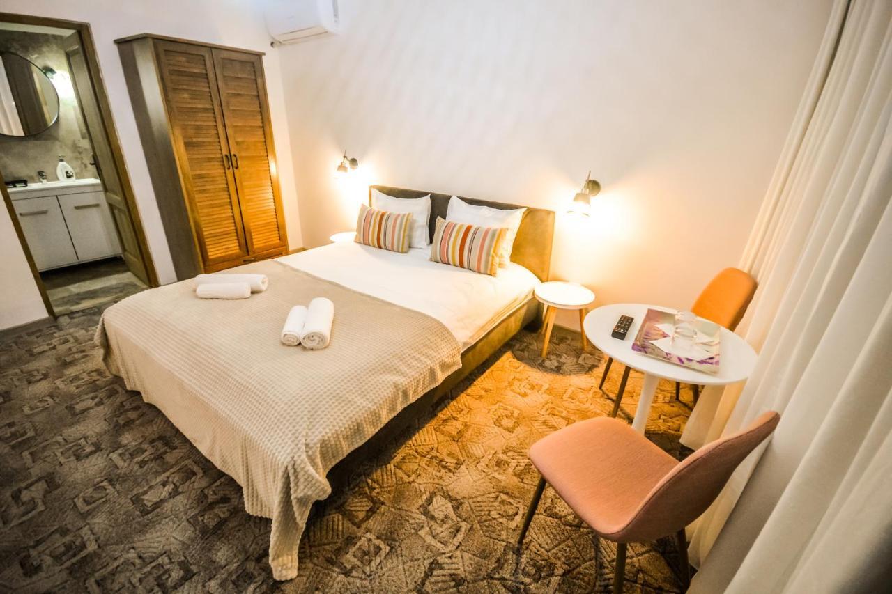 Отель Boutique House Дева Экстерьер фото