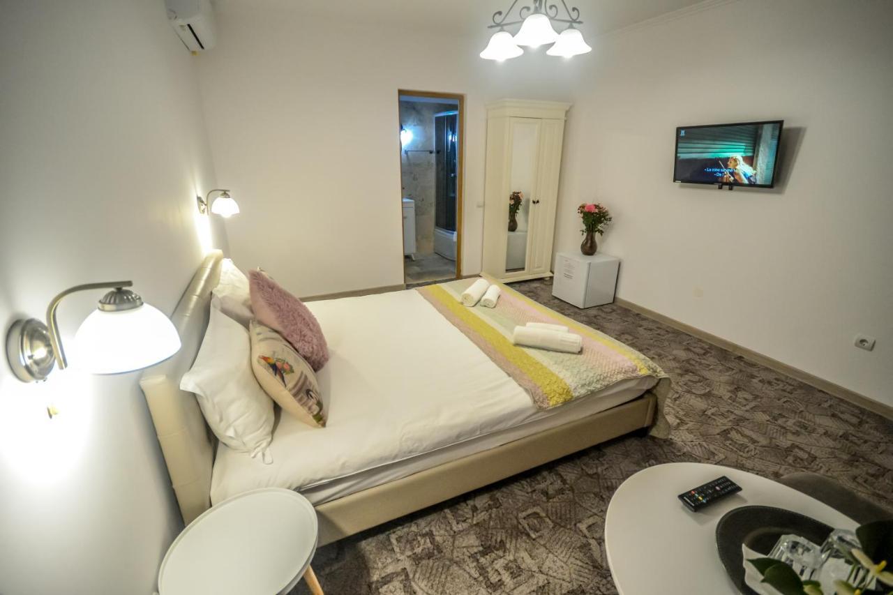 Отель Boutique House Дева Экстерьер фото