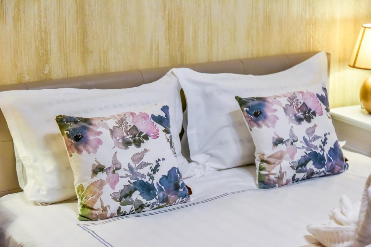 Отель Boutique House Дева Экстерьер фото