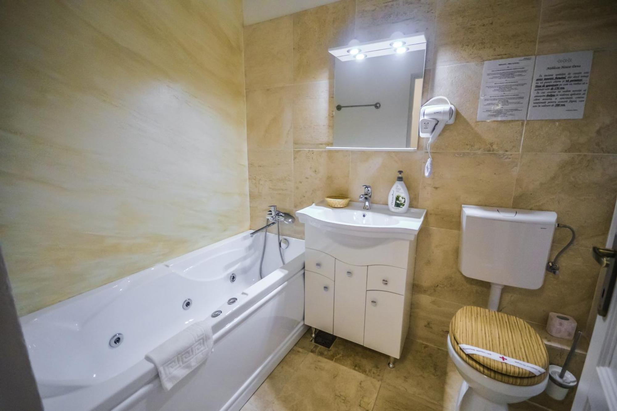 Отель Boutique House Дева Экстерьер фото