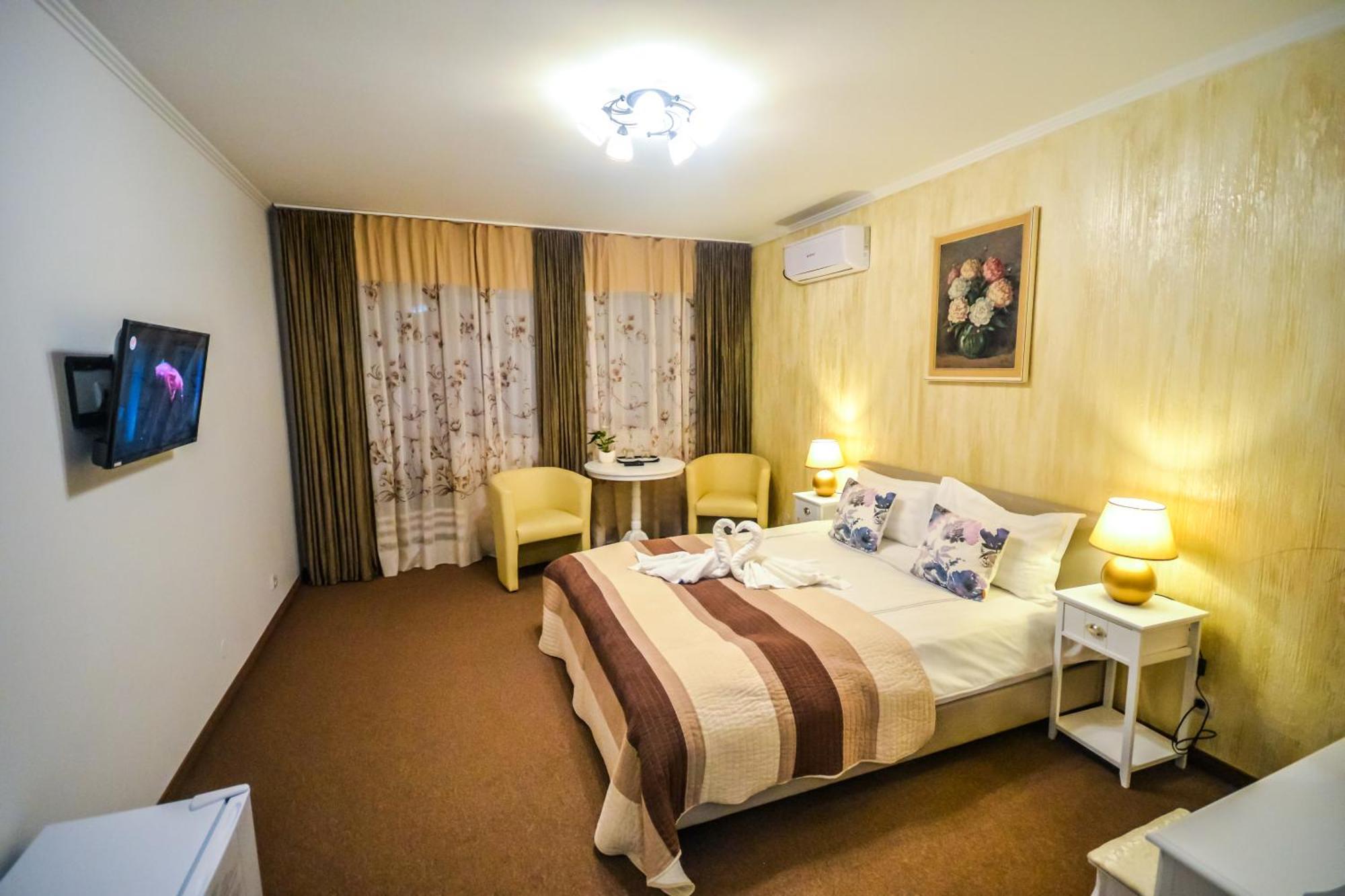 Отель Boutique House Дева Экстерьер фото
